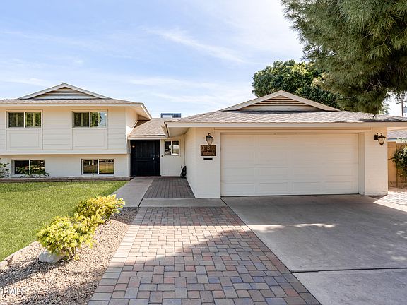 2nd image of 313 E EL CAMINITO Drive