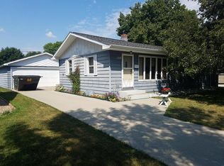 1219 16th St N, Moorhead, MN 56560
