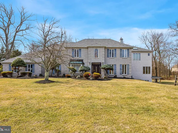 640 Chatham Ln, Blue Bell, PA 19422