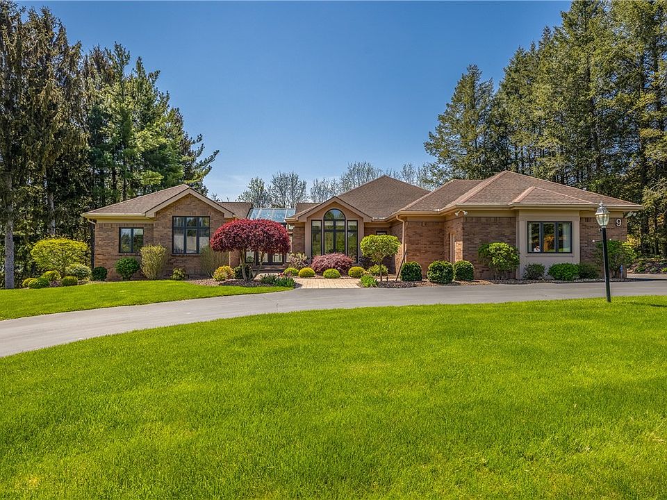 1st image of 9 Abbey Woods