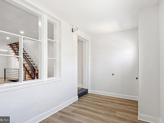 4th image of 5520 Greenway Ave