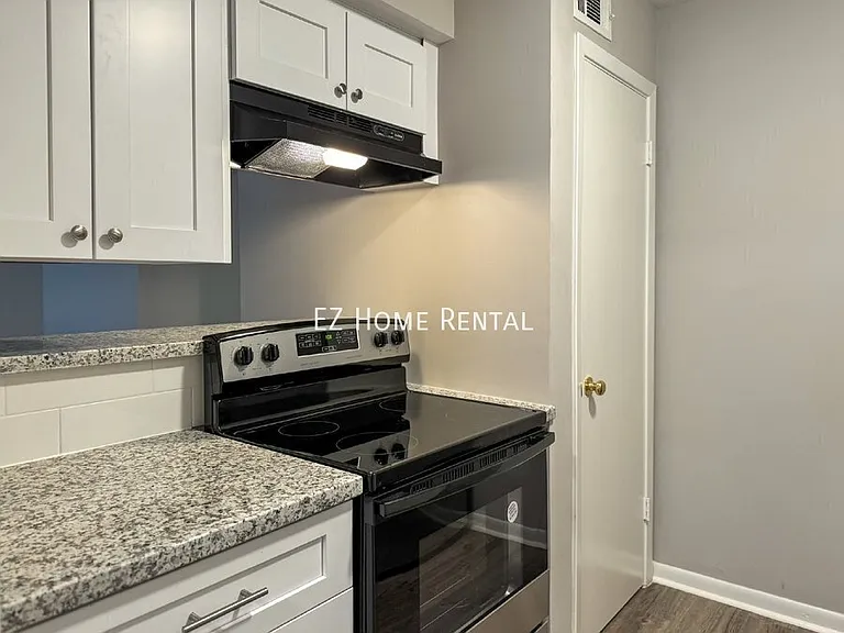 2101 6th Ave N #8 — Photo 9