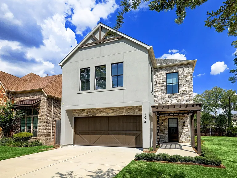1322 Caywood Ln — Photo 6