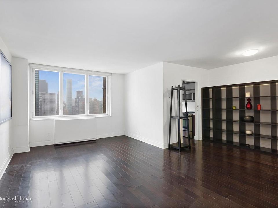 1st image of 211 E 46th St #32B