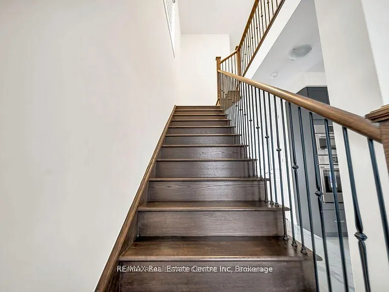 312 Bismark Dr — Photo 9