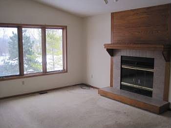 3rd image of 5497 Golfview Ave N
