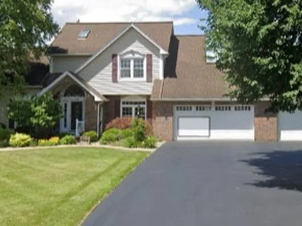 193 Tumbleweed Dr, Pittsford, NY 14534