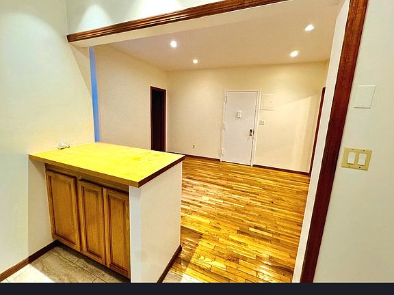 4th image of 25-73 37th St #1F