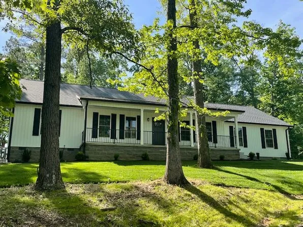 1907 Cooper Dr, Paris, TN 38242