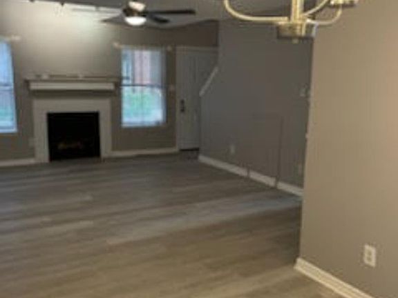 4th image of 3201 Donnelly Cir APT 306