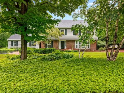 125 West White Oak WAY, Mequon, WI, 53092