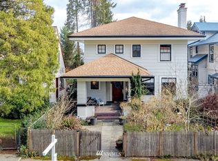 5042 18th Ave NE #A-B, Seattle, WA 98105