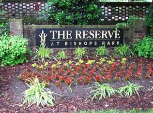 931 Washington St APT 201, Raleigh, NC 27605