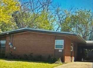 1940 S Riverview Cir, Albany, GA 31705