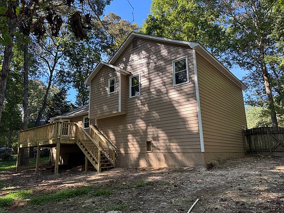 3rd image of 524 Ladora Dr
