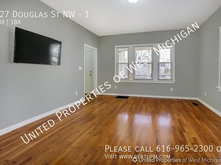 827 Douglas St NW #1 — Photo 7
