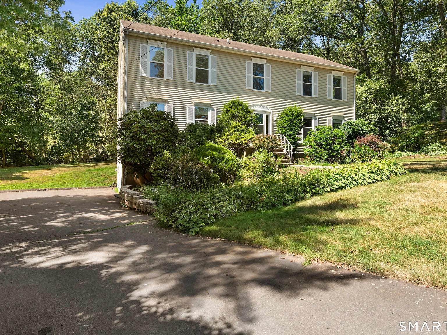 3 bed, 2.5 bath, 2700 sqft, $3,900 — Photo 3