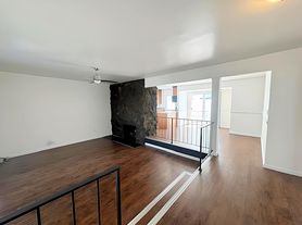 2016 Ernest Ave