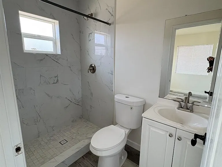 238 Alvarado St — Photo 14