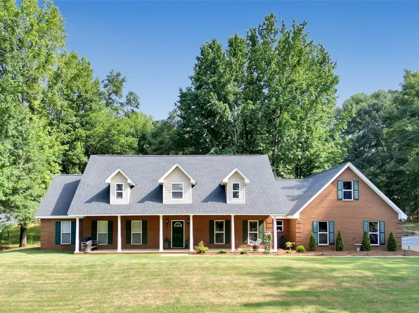 1574 Rolling Hills Dr, Prattville, AL 36067