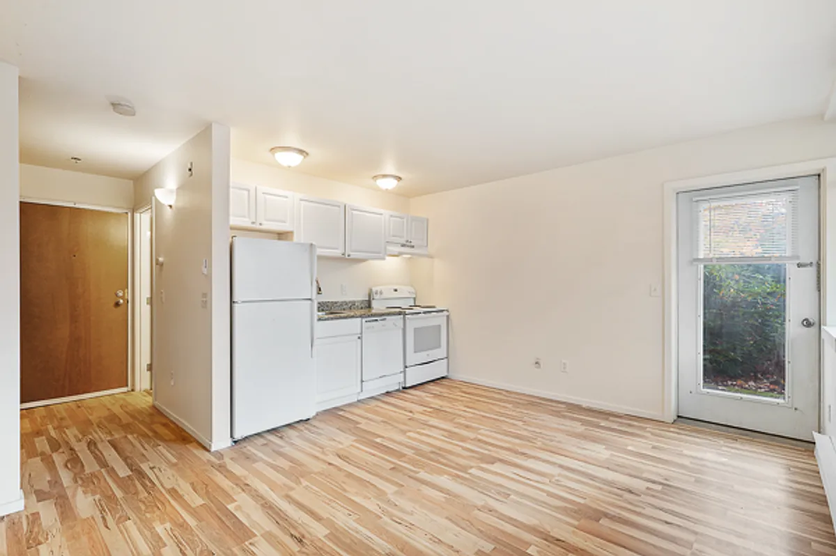 Building Photo - 802 N 43rd St