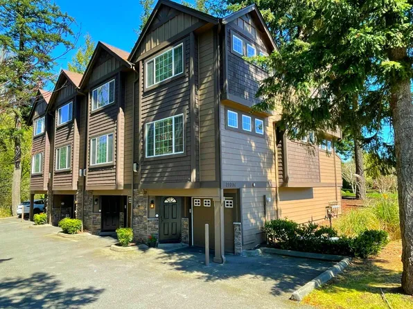 23036 NE 8th St Unit A, Sammamish, WA 98074