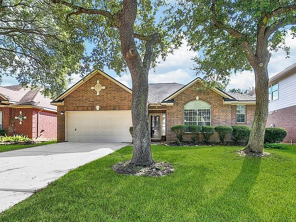 3rd image of 15734 Bending Birch Dr