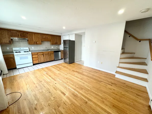 185 Sydney St #2R, Dorchester, MA 02125