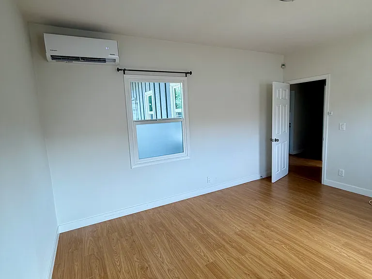 131 N Vega St — Photo 10