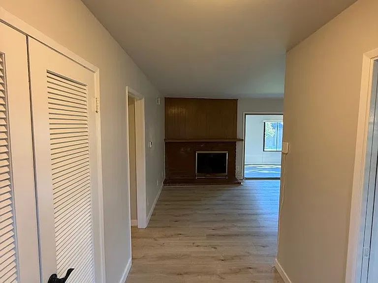 15148 Oro Grande St — Photo 7