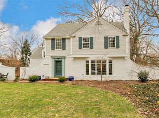 1239 Oakridge Dr, Cleveland Heights, OH 44121