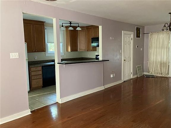 3rd image of 3519 Jena St