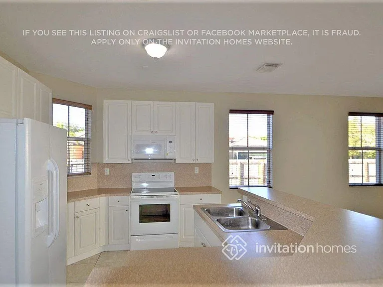 11783 SW 153rd Pl — Photo 4