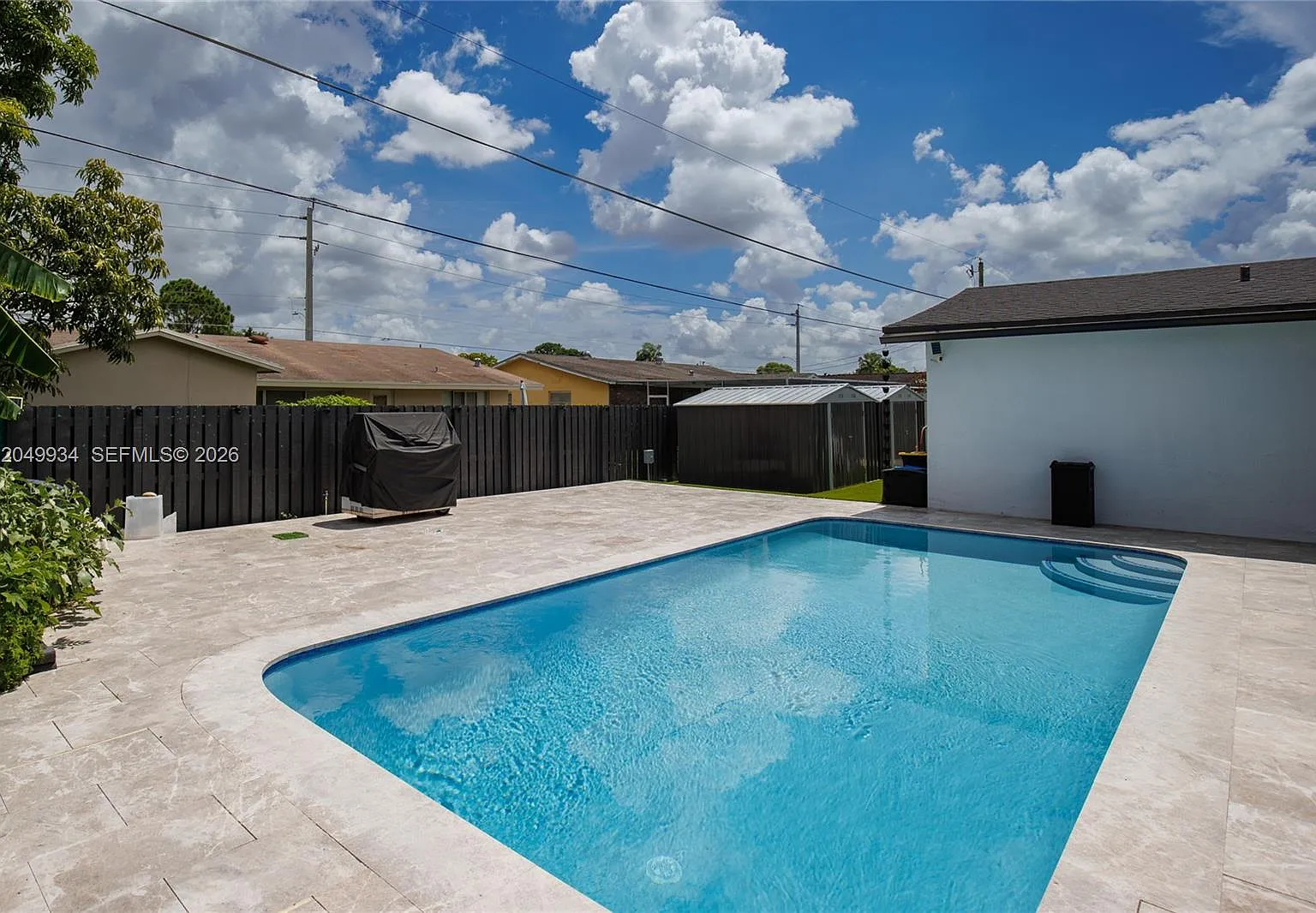 4 bed, 1831 sqft, $4,950 — Photo 3