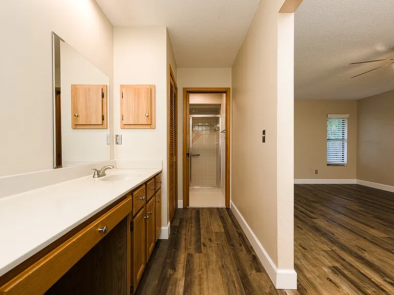 1523 Poplar Dr — Photo 22