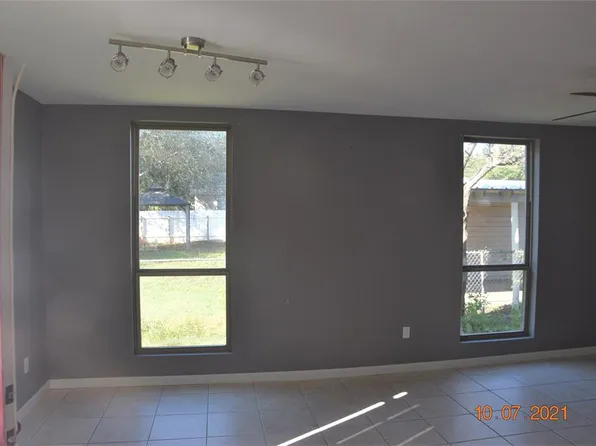 670 W Oak St, Stephenville, TX 76401