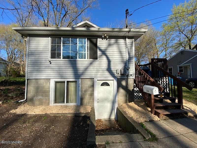 1st image of 126 N Clarendon St