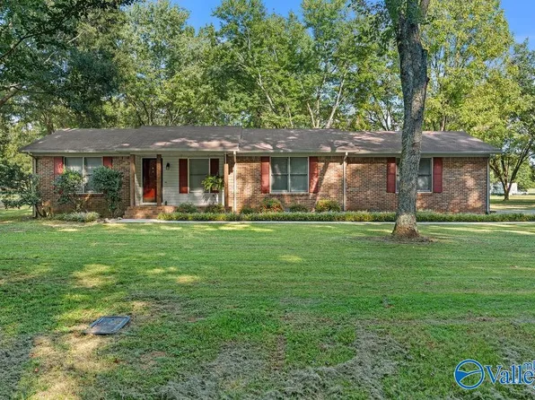 151 Greenfield Rd, Hazel Green, AL 35750