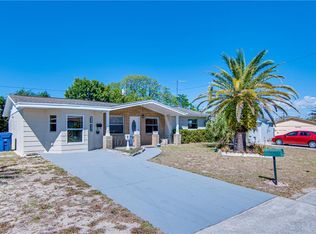 3649 Oxford Dr, Holiday, FL 34691