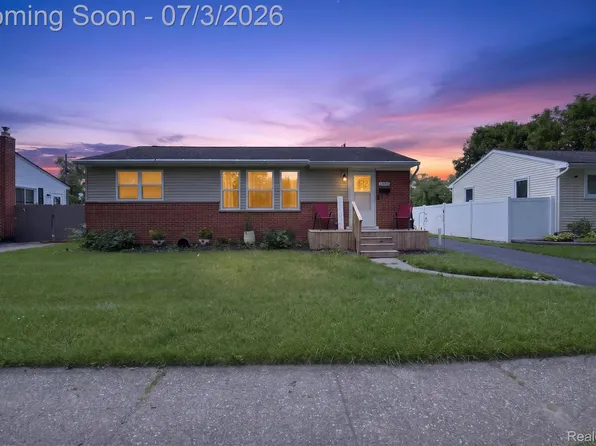1370 Parkwood Ave, Ypsilanti, MI 48198