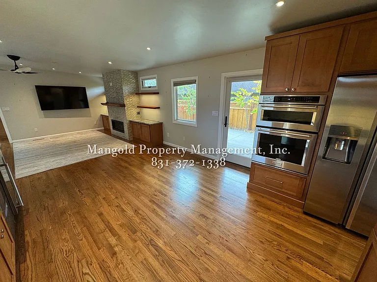 926 Ruth Ct — Photo 10