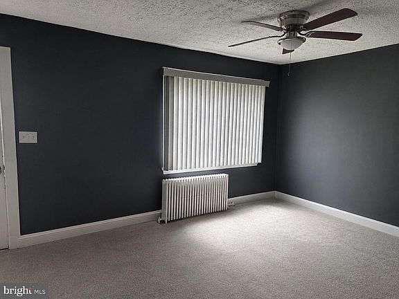 4th image of 4212 Clay St NE