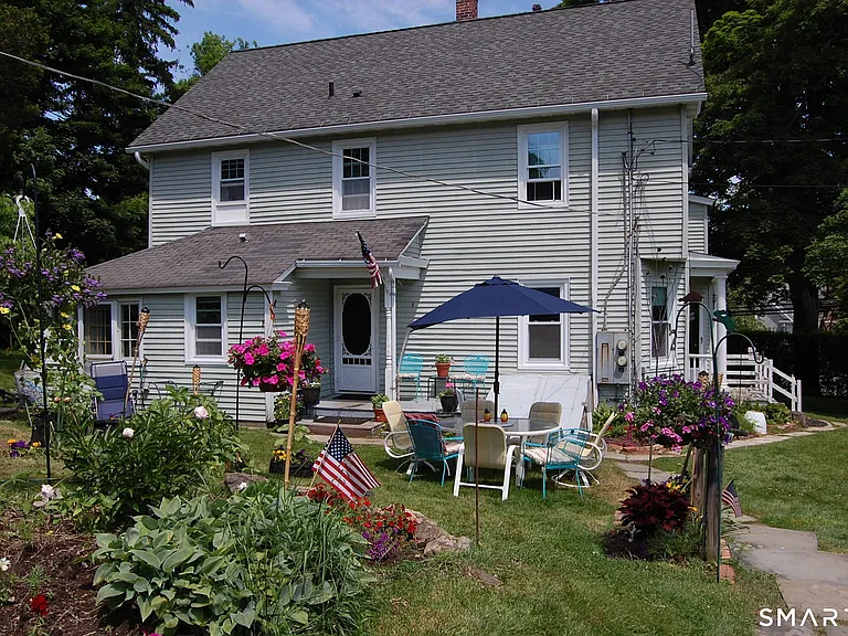 33 Barry Ave #1 — Photo 1