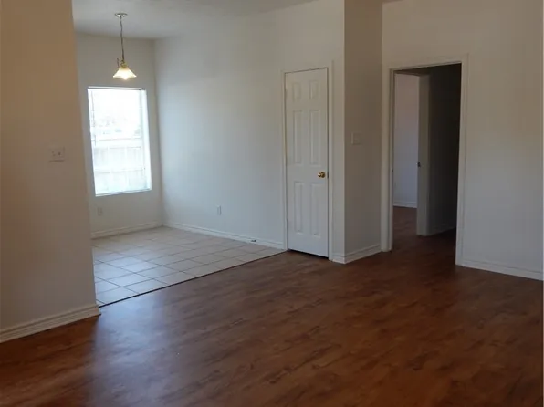 1803 Prairie Dr, Bryan, TX 77802