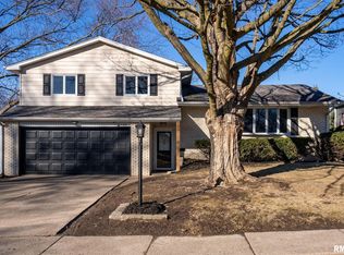 2140 Kraftmeyer Dr, Davenport, IA 52803