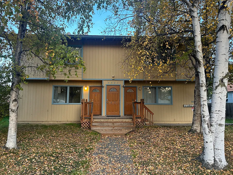 4521 Cordova St #3