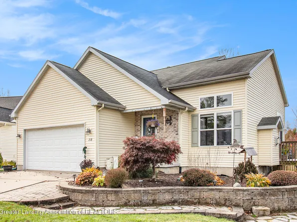 218 E Chester Dr #23, Grand Ledge, MI 48837