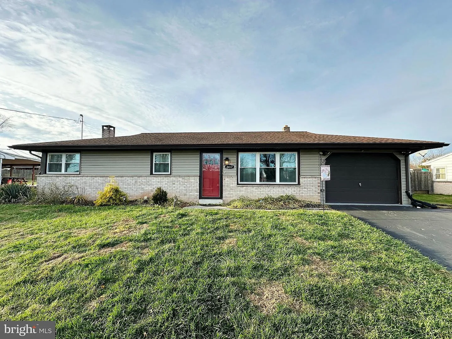 2417 Berkshire Ln photo 1