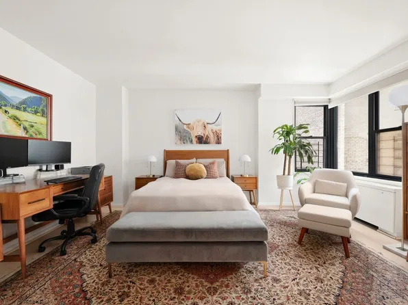 120 East 90th Street 8C image 3 of 10