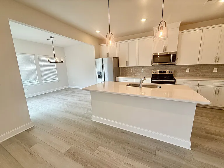 1816 Mahala Dr — Photo 7